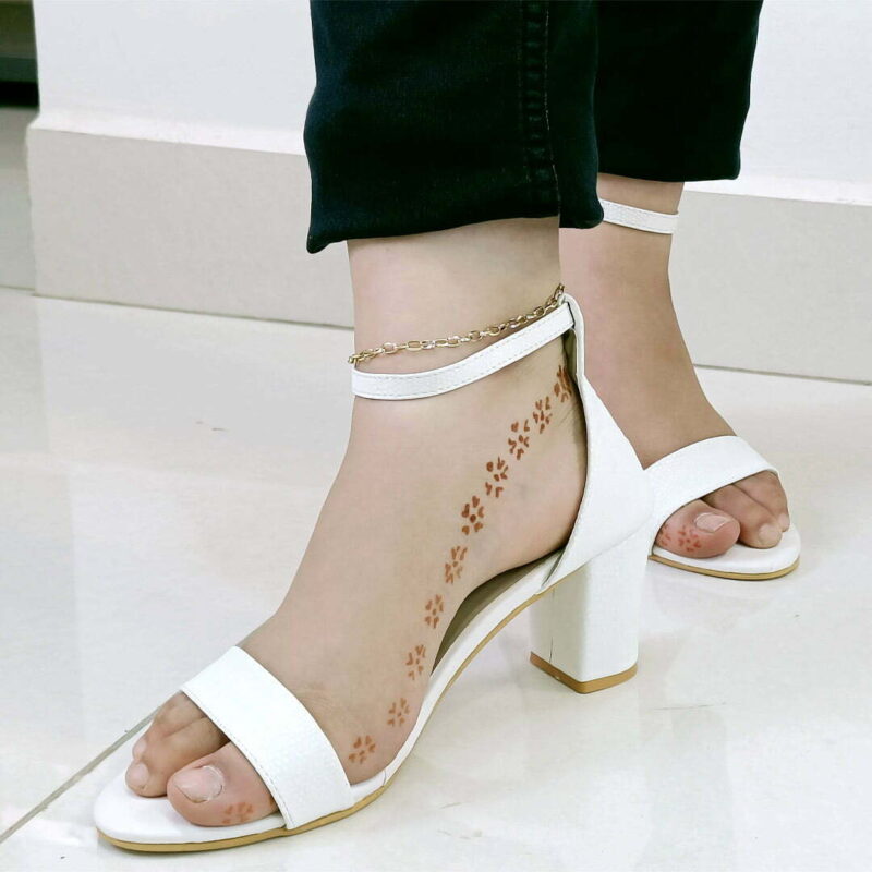 Women White Open Toe Block Heels - Image 2